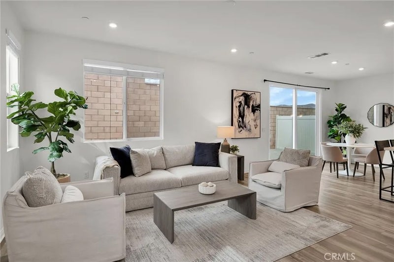 567 Enzo Street 84