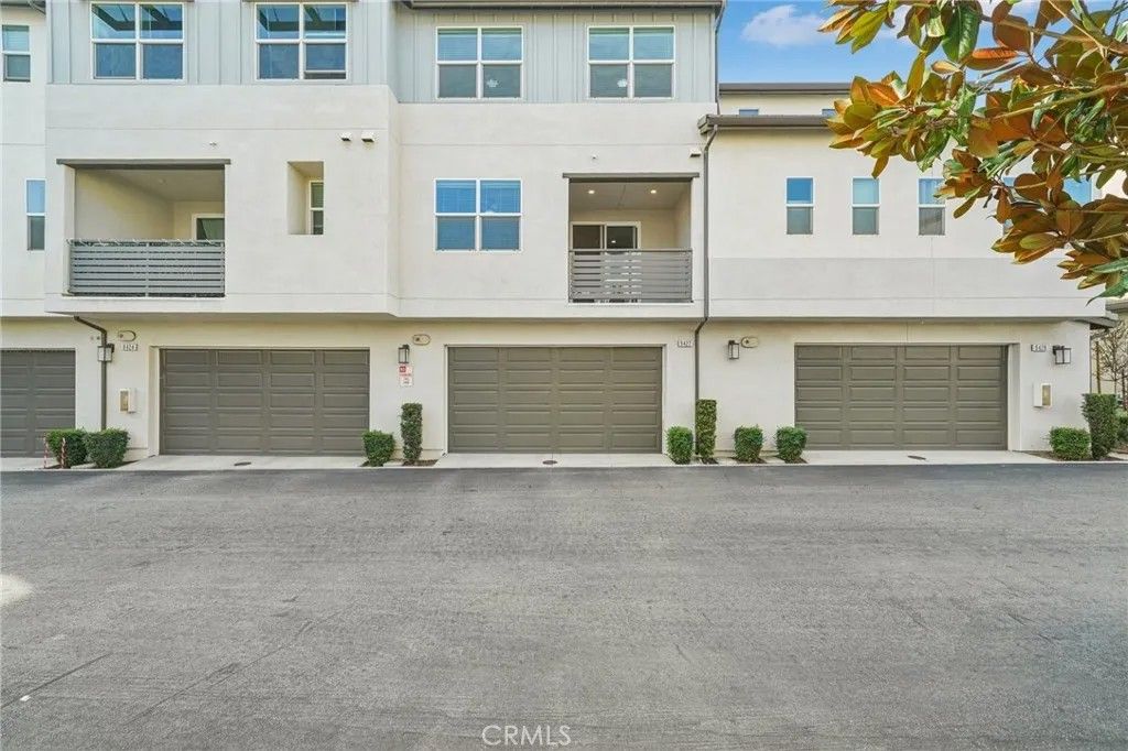 Photo of 9422 Shade Pl, Rancho Cucamonga, CA 91730 (MLS # DW26008100)