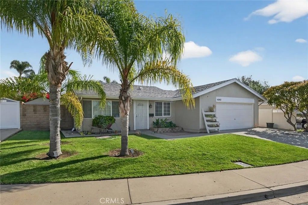Photo of 4640 Via Frondosa, Yorba Linda, CA 92886 (MLS # AR25266111)