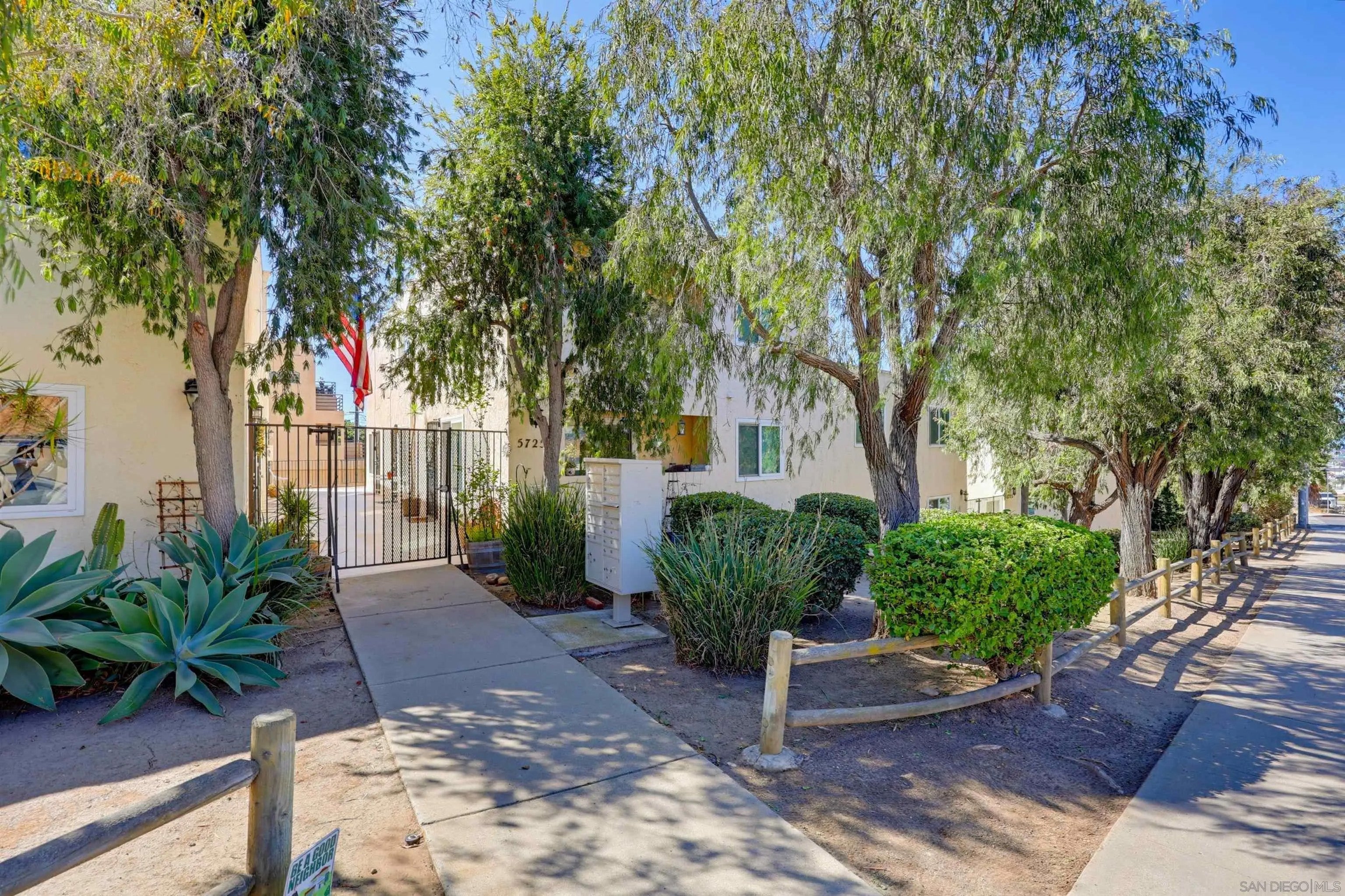 5725 Linda Vista Road 2