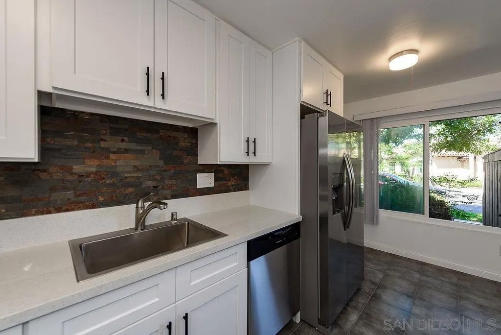 2388 Grand