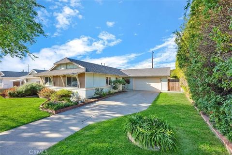 Photo of 9465 Ellis Ave, Fountain Valley, CA 92708 (MLS # OC26056581)