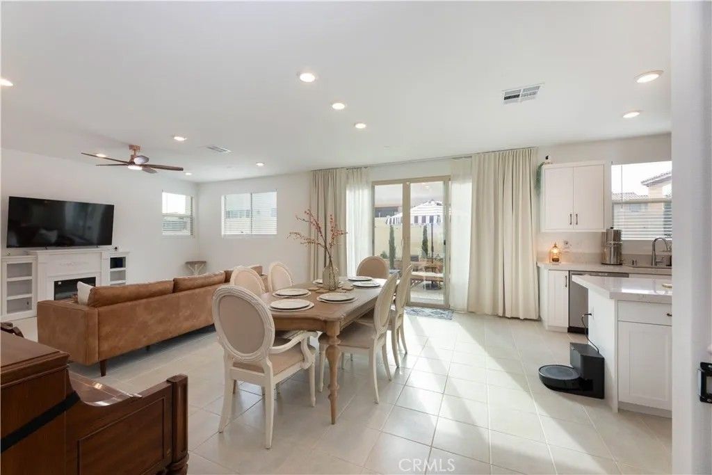 Photo of 1532 Painted Cave Ave, Chula Vista, CA 91913 (MLS # PW25249970)