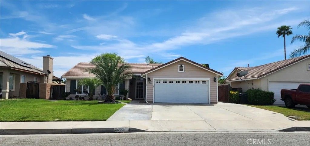 Photo of 935 Cirrus Way, San Jacinto, CA 92582 (MLS # DW26065721)