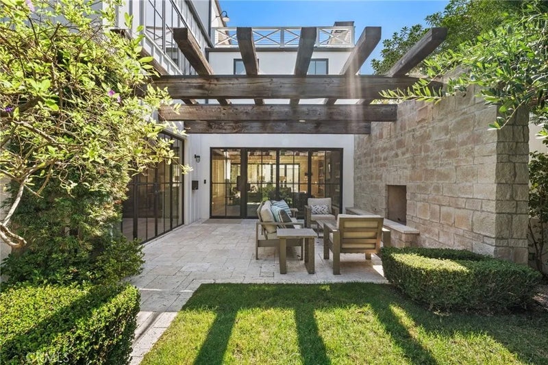 226 Poinsettia Avenue
