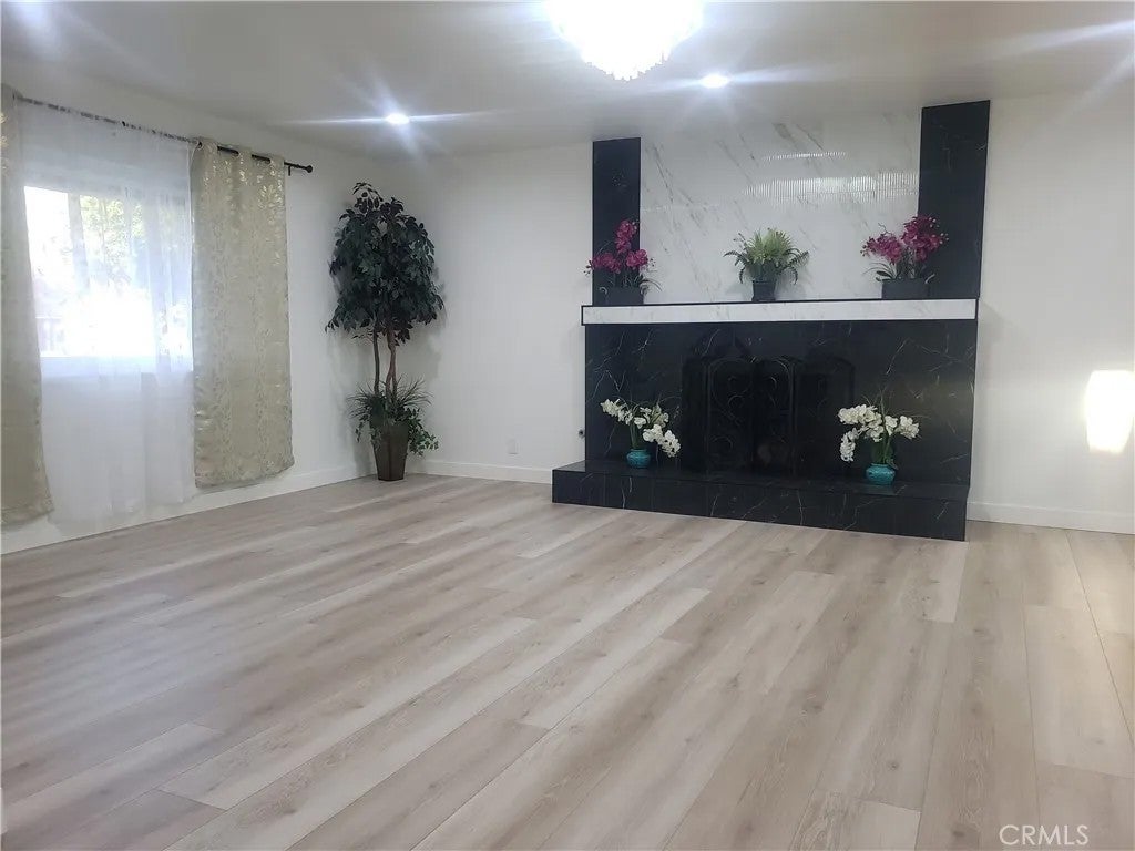 2758 W STOCKTON