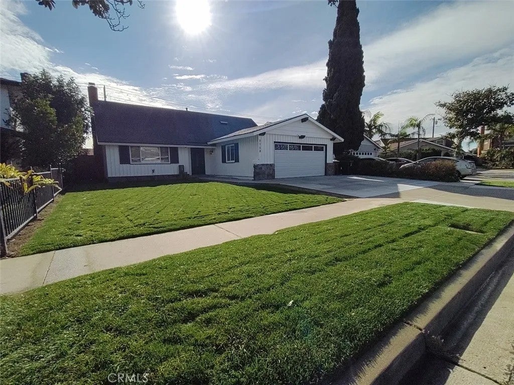 2758 W STOCKTON