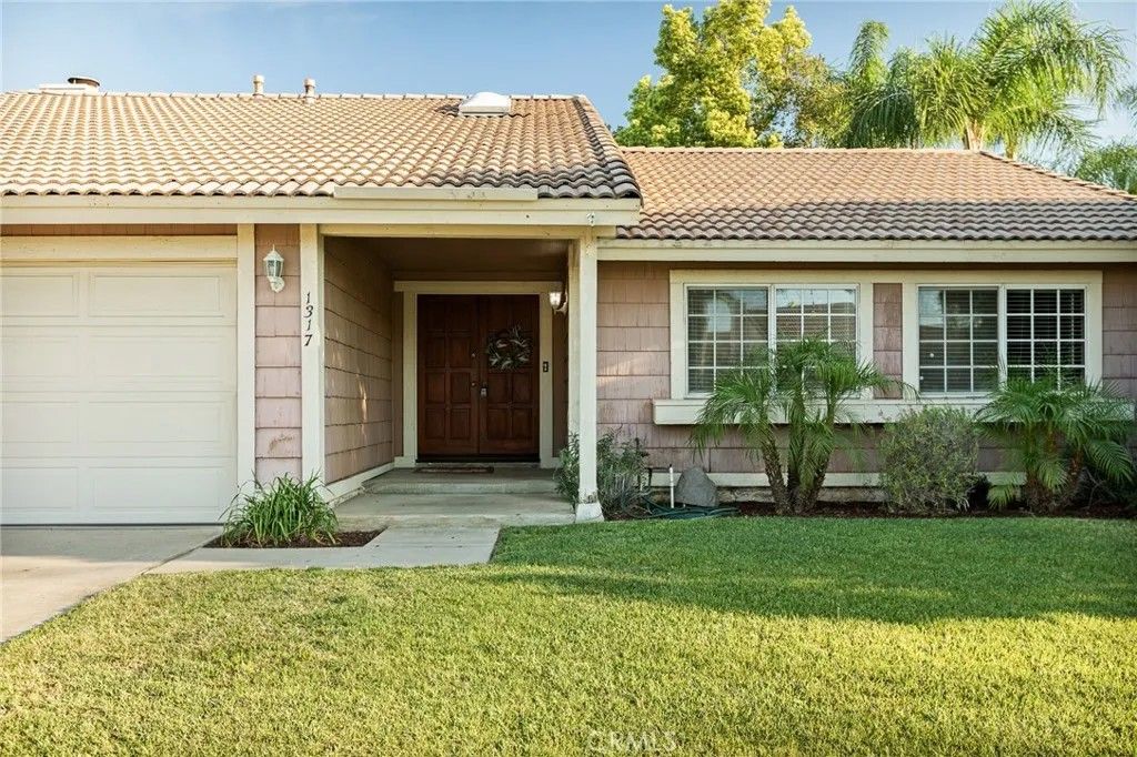 Photo of 1317 Susan Avenue, Redlands, CA 92374 (MLS # IG26063455)