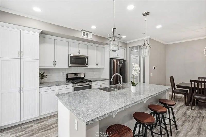 22077 Barrington