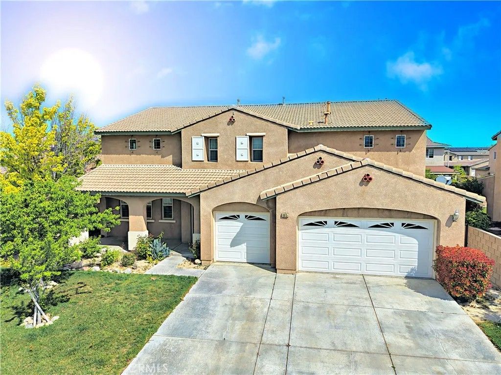 Photo of 4815 W Avenue J5, Lancaster, CA 93536 (MLS # SR26074039)