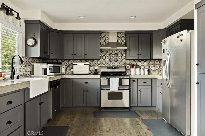 24379 San Moritz