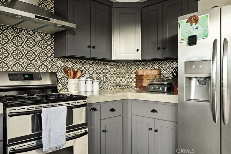 24379 San Moritz