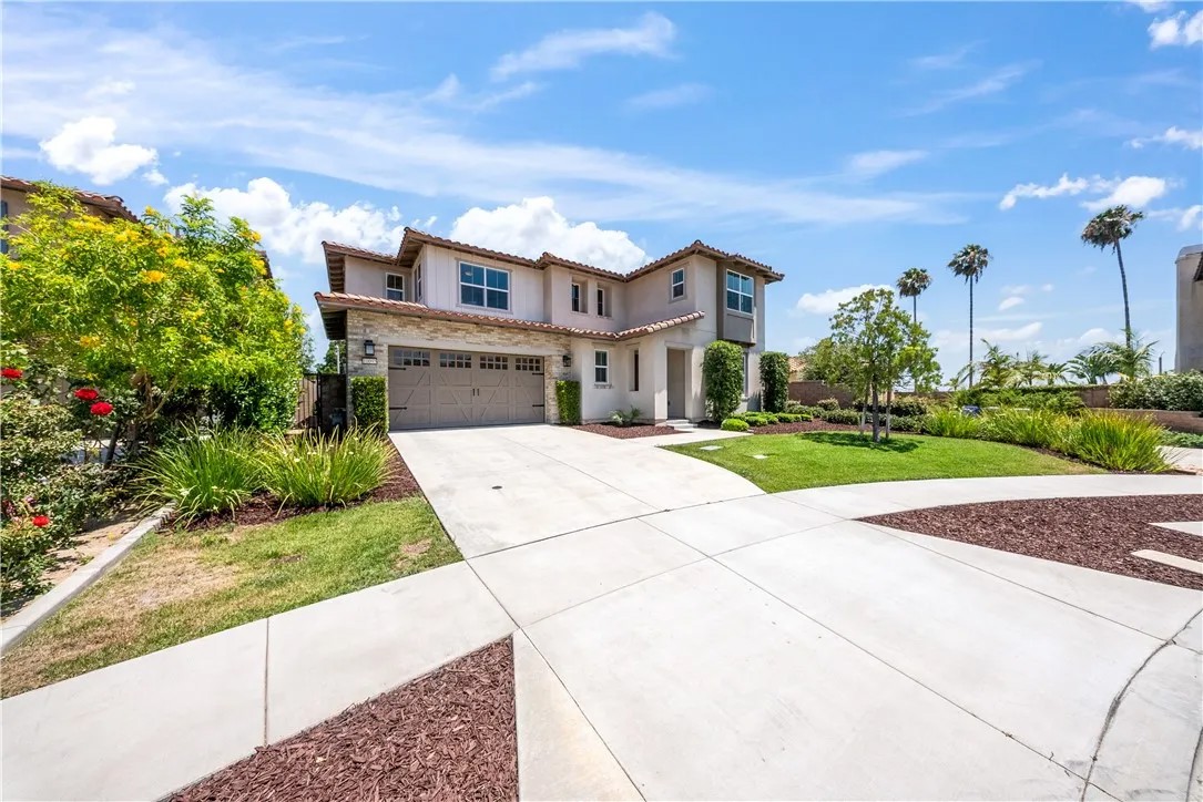 10095 Goldenrod Court