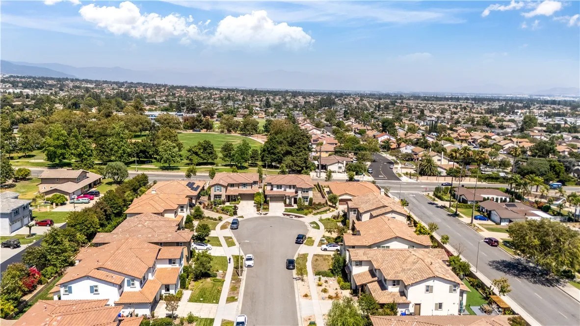 10095 Goldenrod Court