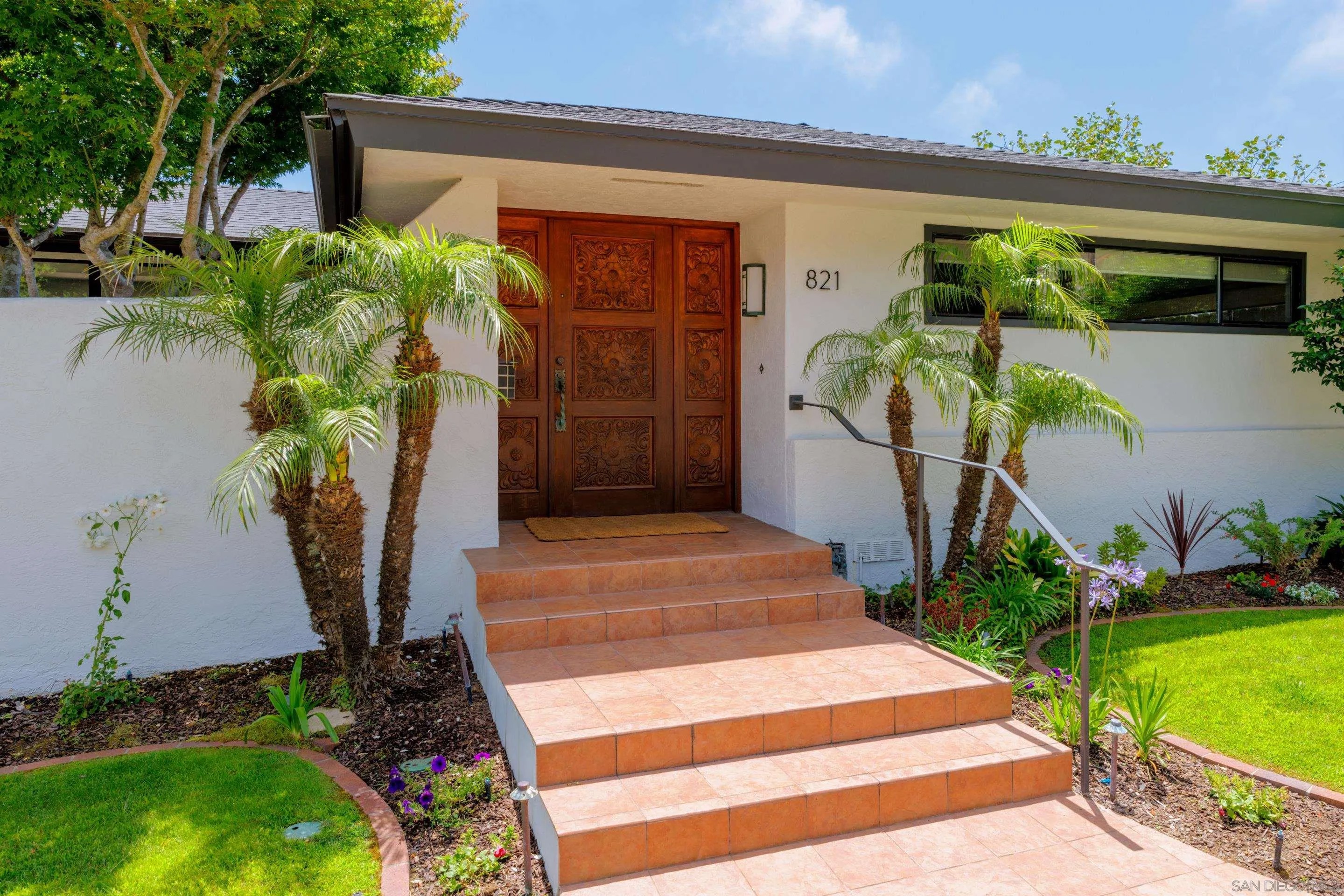 821 Moana Dr