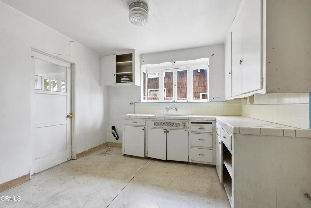 822 Valley View Road