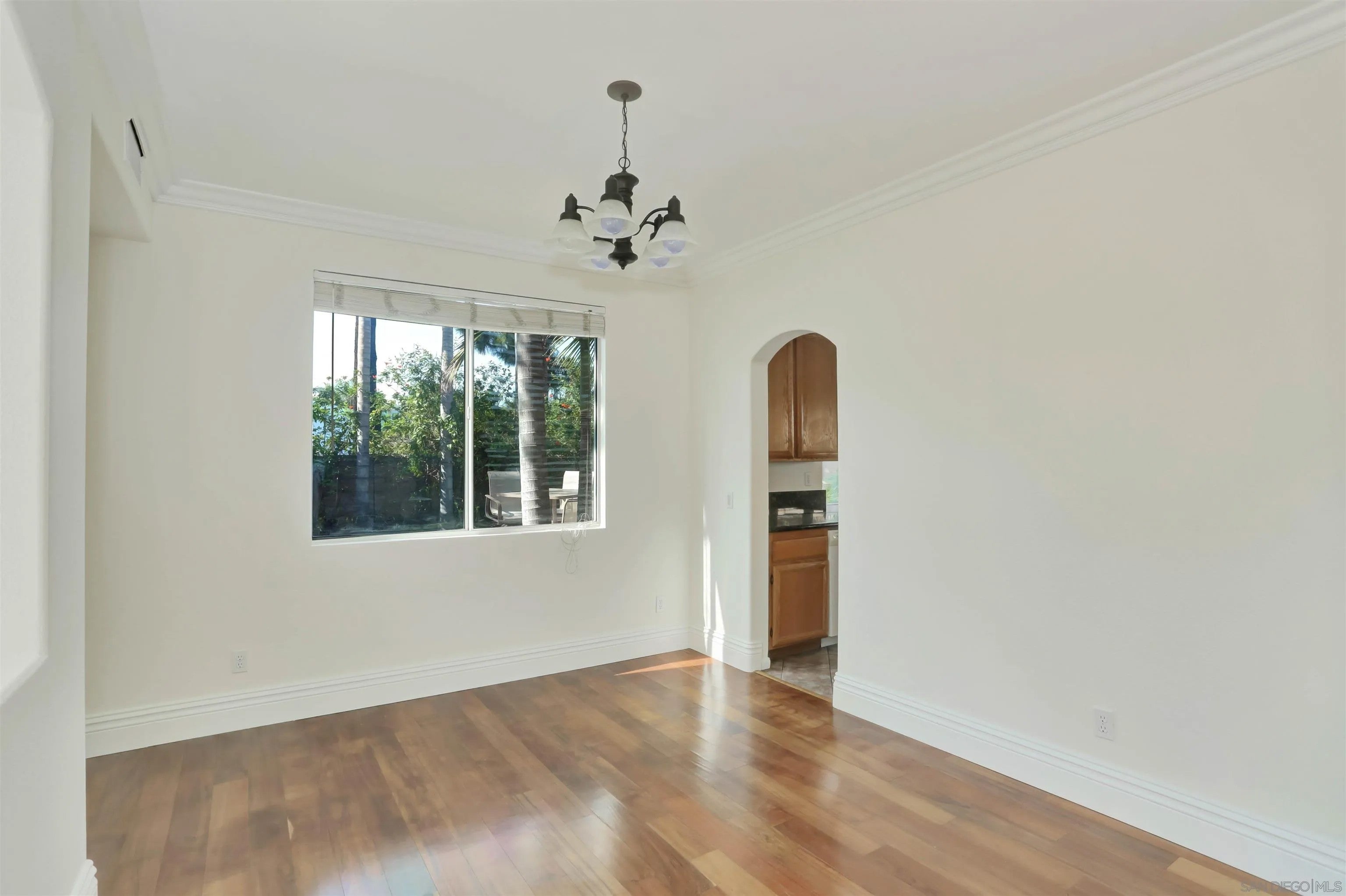 5285 Milton