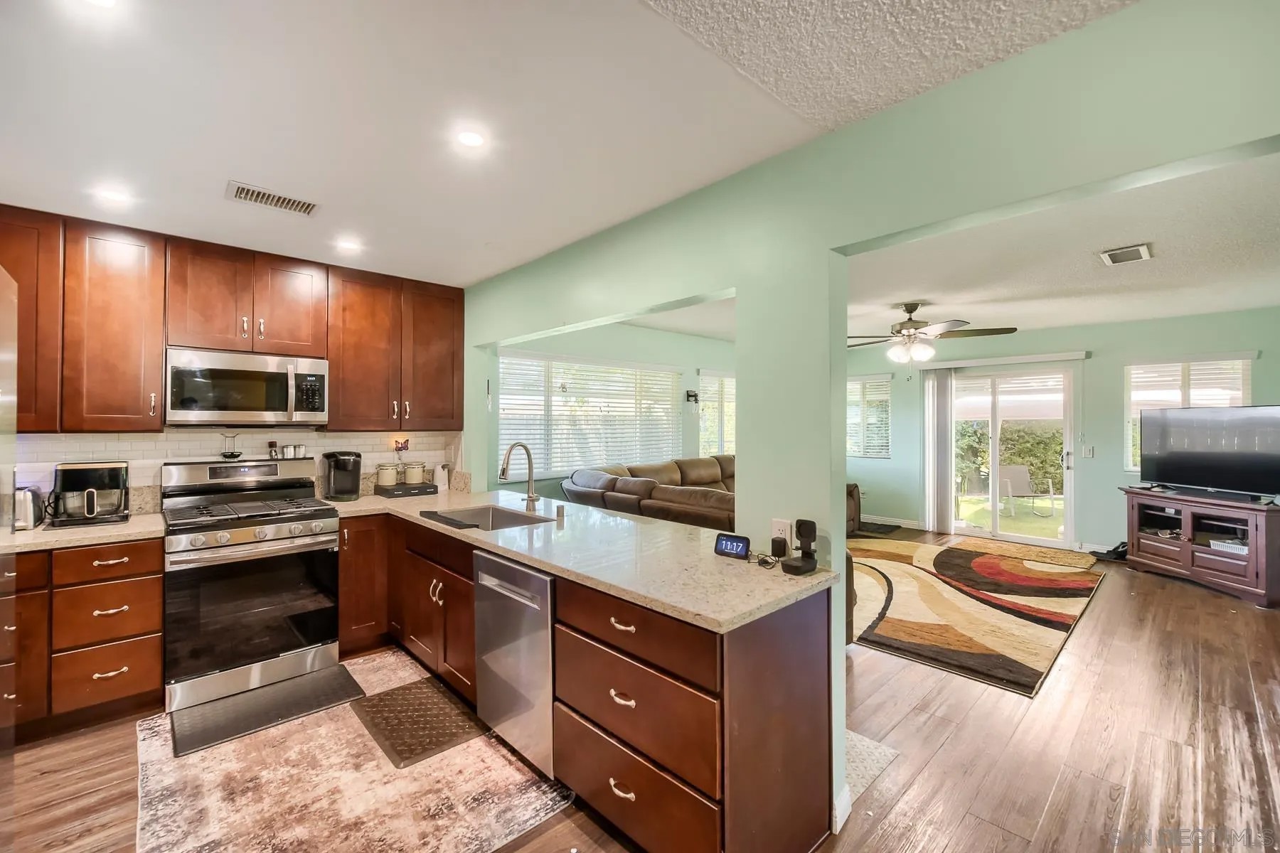 10442 LEN WAY