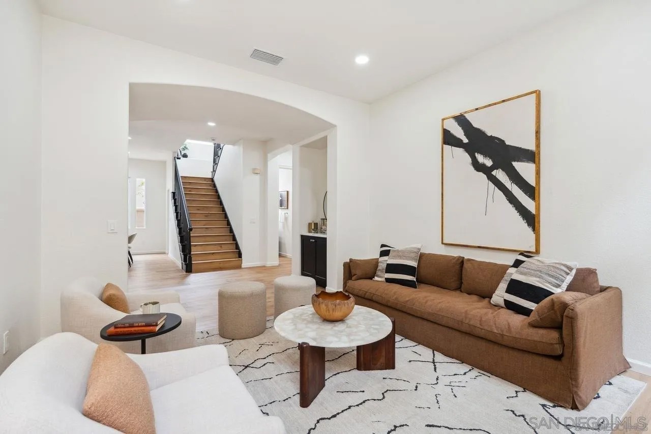 13133 Via Canyon Dr.