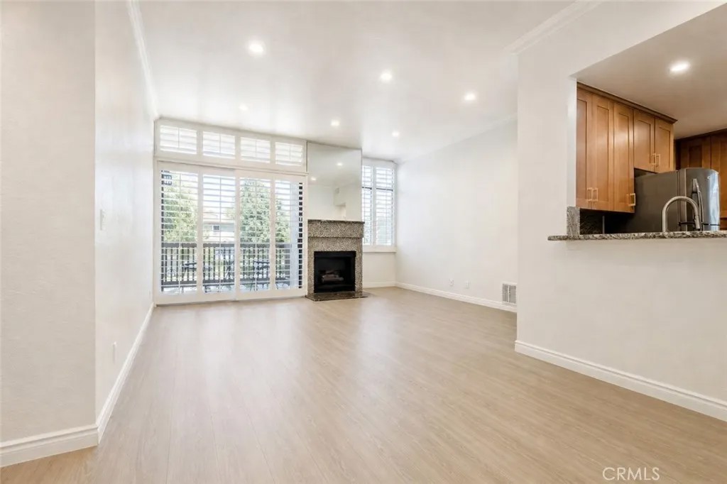 10470 Riverside 102