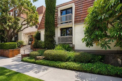 Property photo of 10470 Riverside 102, Toluca Lake, CA 91602