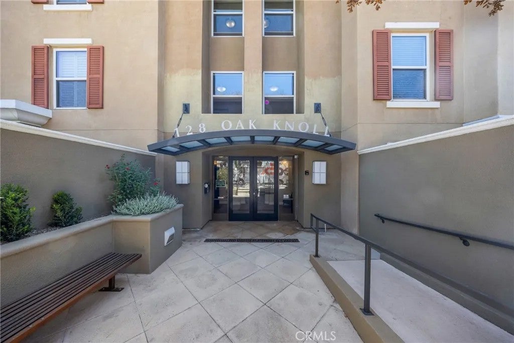 128 N Oak Knoll 111