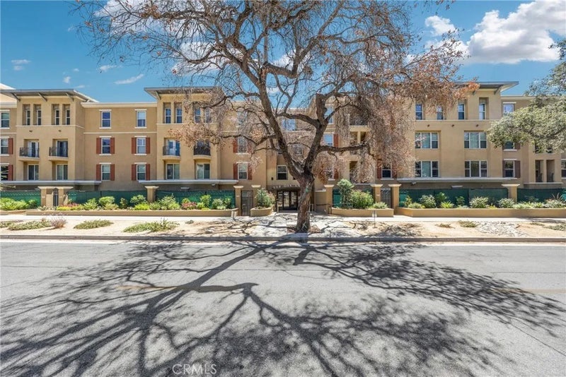 128 N Oak Knoll 111