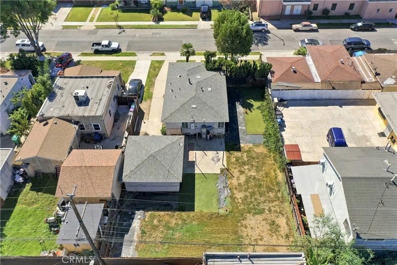 1219 E 57th