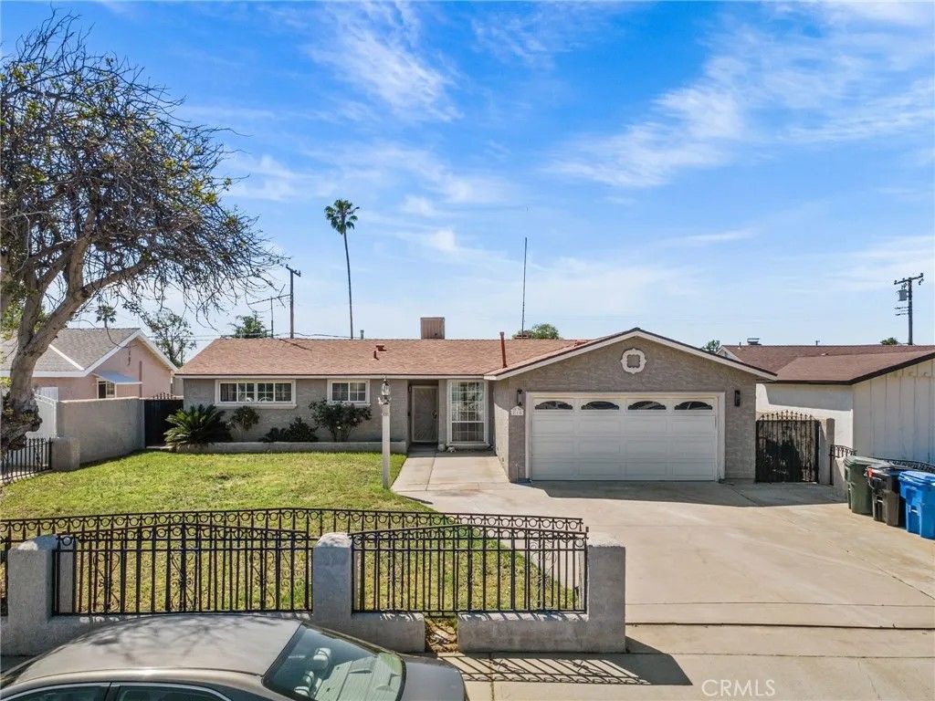 Photo of 218 Foxbury Ave, Pomona, CA 91767 (MLS # TR26069373)