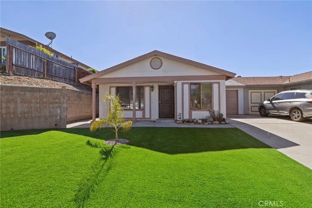 28275 Los Cielos Road