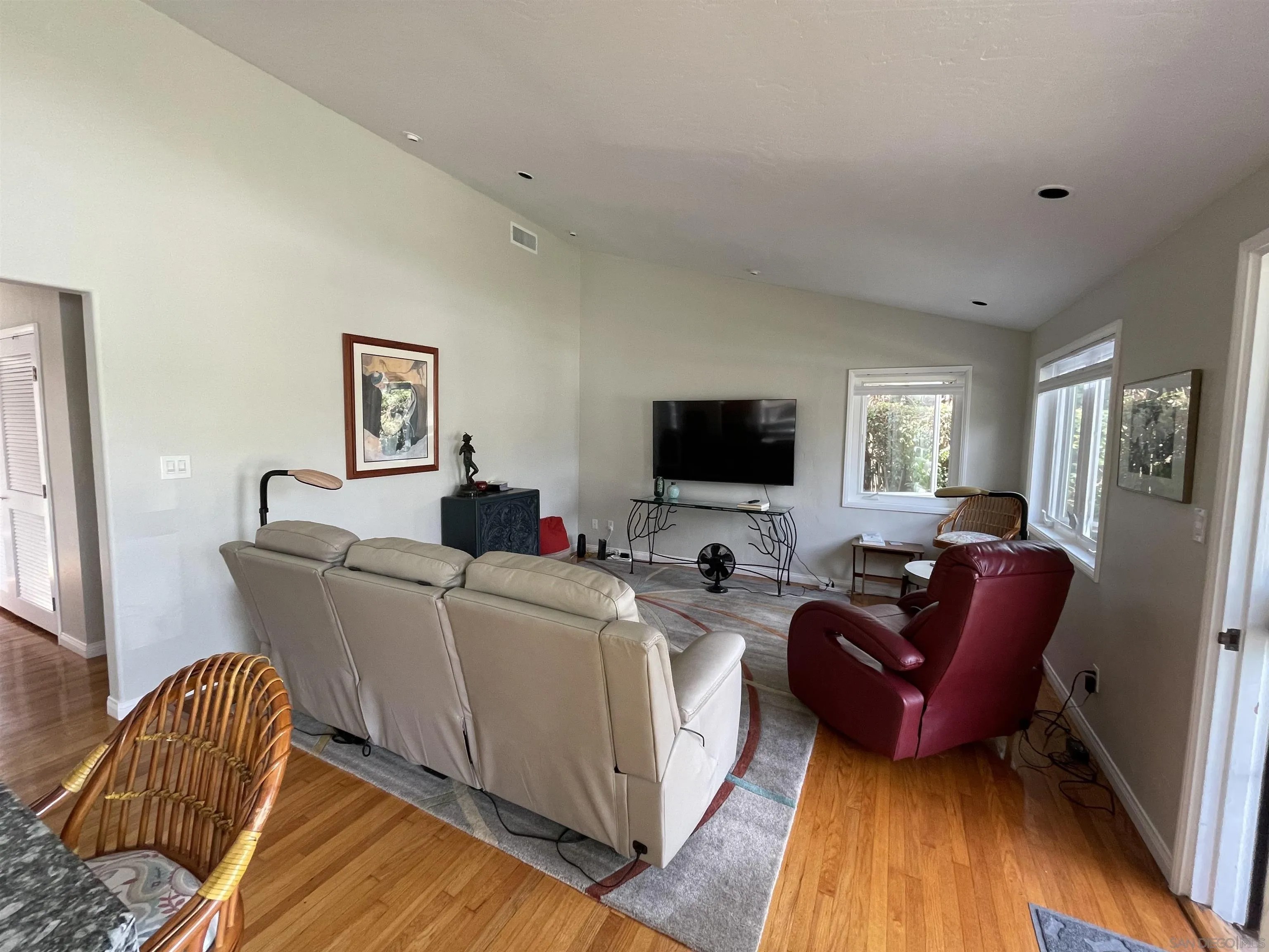 1211 Wilbur Ave