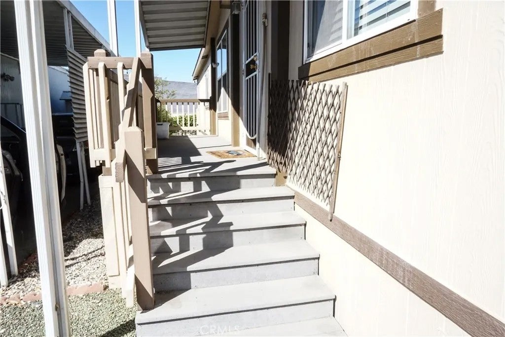 8811 Canoga 229