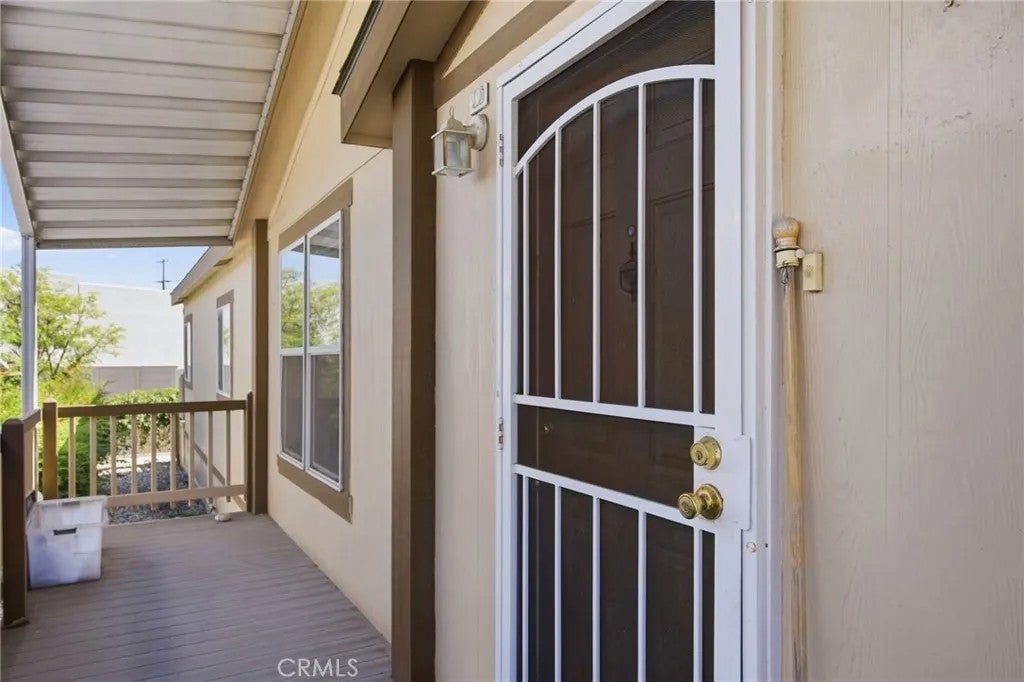 8811 Canoga 229