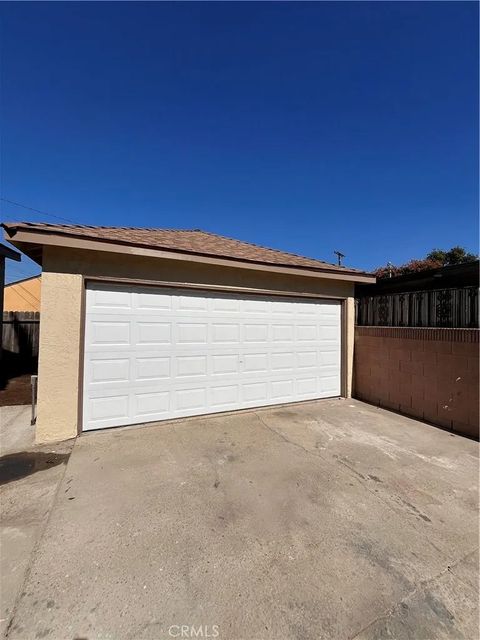 Tiny photo for 1219 W Maddox St, Long Beach, CA 90810 (MLS # PW25241291)
