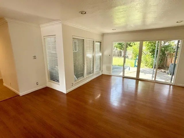 25495 Seaver