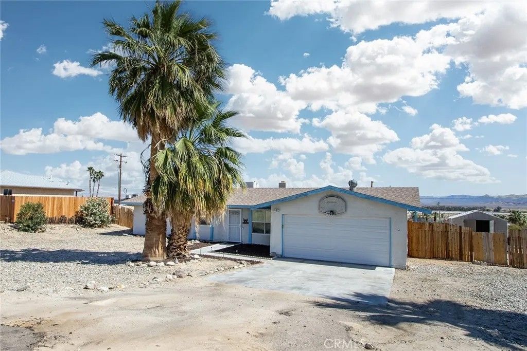 Photo of 73894 Playa Vista, 29 Palms, CA 92277 (MLS # JT26080735)