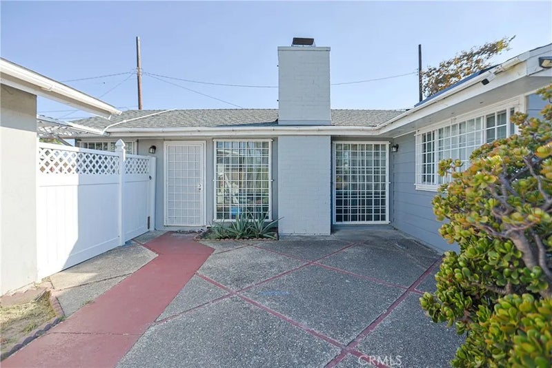 2186 W Huntington