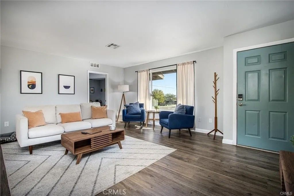 Photo of 6886 Hillview Rd, Joshua Tree, CA 92252 (MLS # IG25281154)