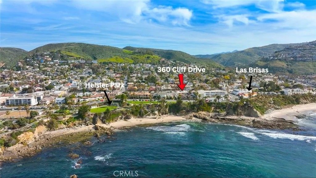 Photo of 360 Cliff, Laguna Beach, CA 92651 (MLS # LG25269035)