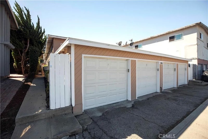 1426 Manhattan Beach