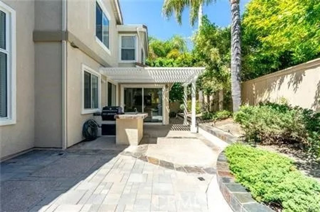 Photo of 6 Santa Comba, Irvine, CA 92606 (MLS # TR26095544)