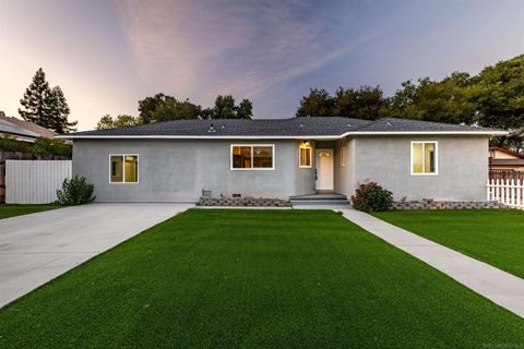 Photo of 720 Gough Ave, Templeton, CA 93465 (MLS # 250040309)