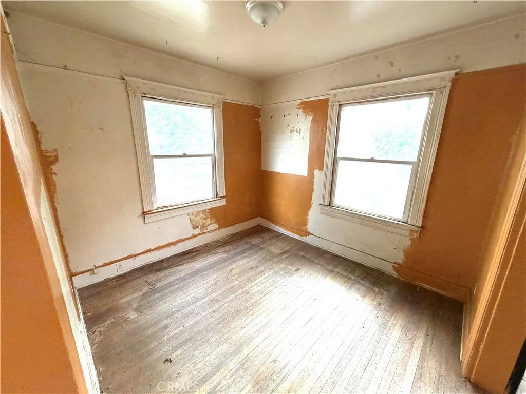 230 W 18th
