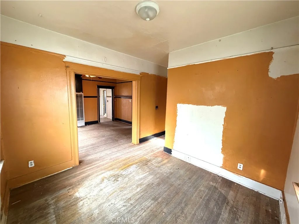 230 W 18th