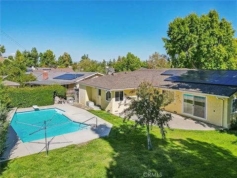 Tiny photo for 25035 Green Mill Avenue, Newhall, CA 91321 (MLS # SR25244370)