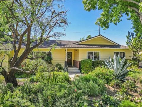 Tiny photo for 25035 Green Mill Avenue, Newhall, CA 91321 (MLS # SR25244370)