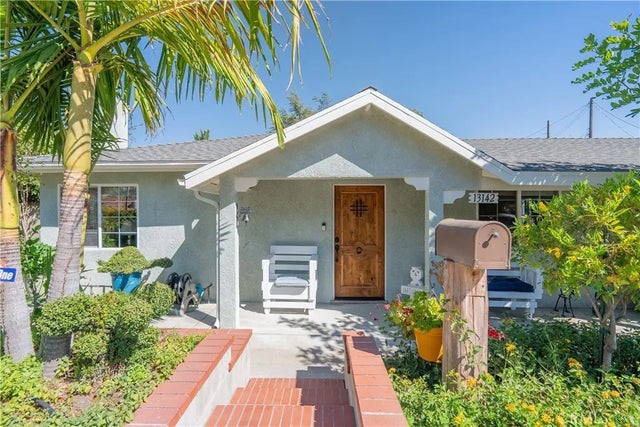 13142 Sayre, Los Angeles