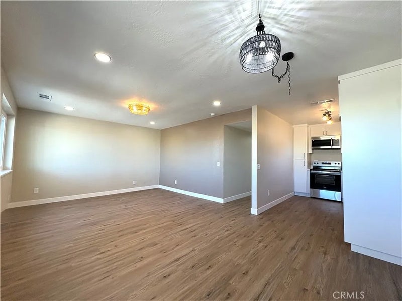 3883 Santa Fe