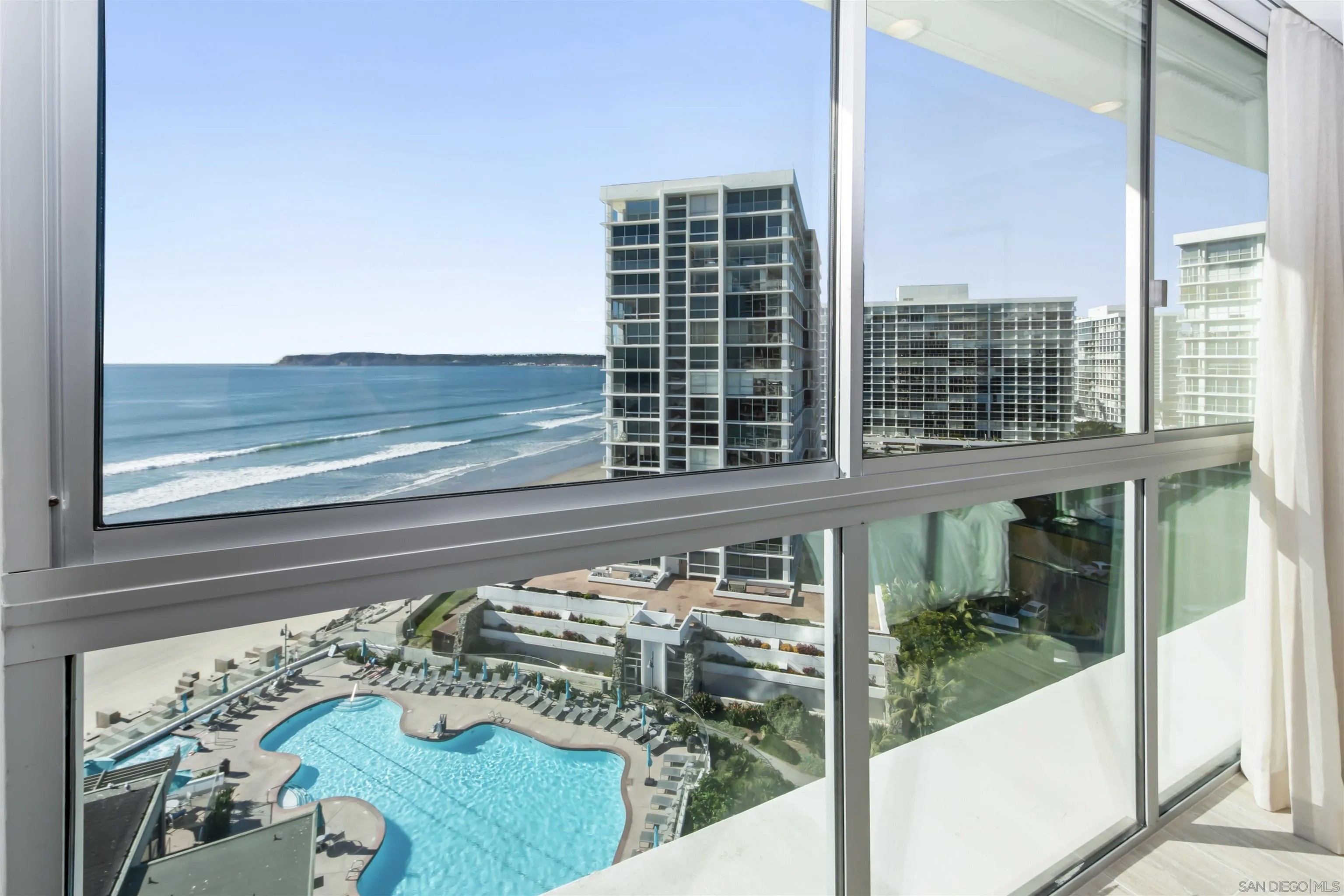 1780 Avenida Del Mundo 904