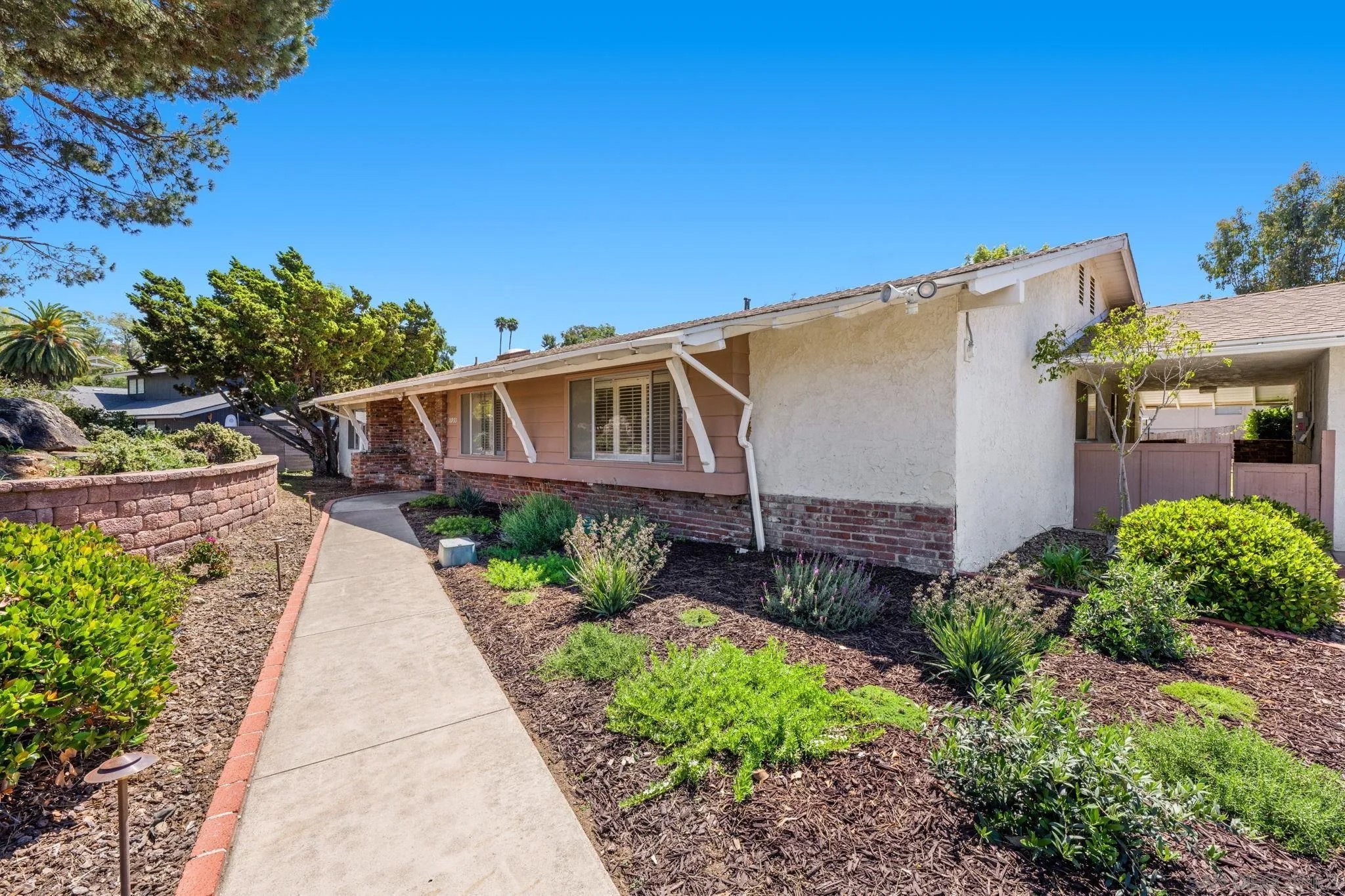 10933 Sunray Pl